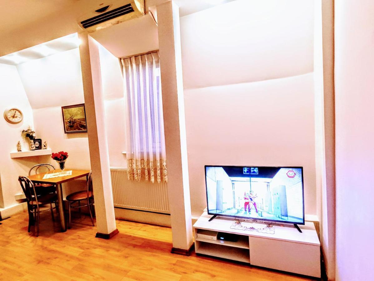 Atlas Accommodation Bucureşti Ngoại thất bức ảnh